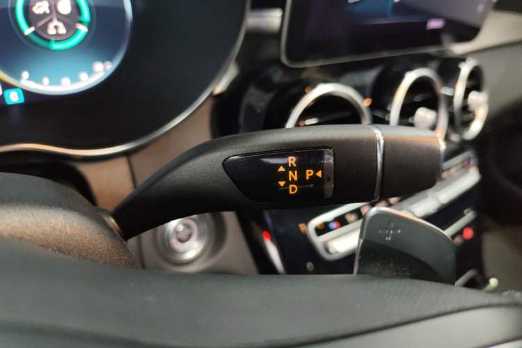 Used Mercedes-Benz C-Class 2020 C 260 Sport Edition Gear Lever