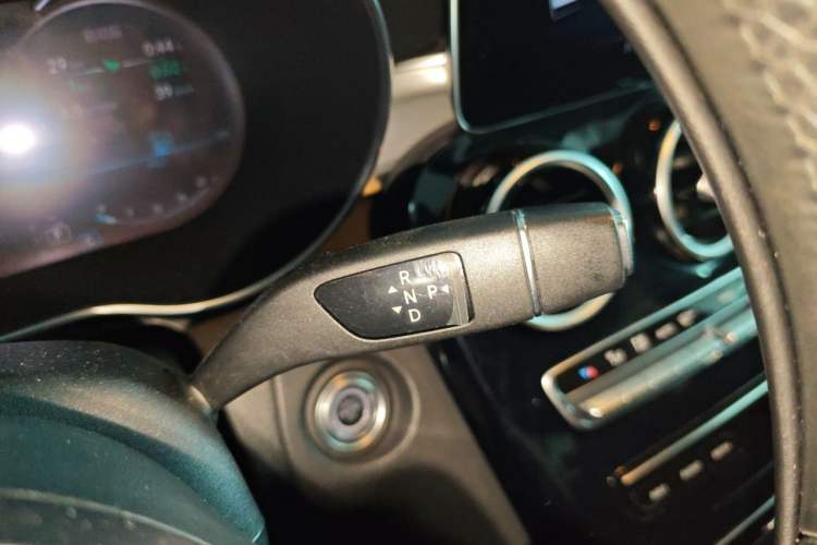 Used Mercedes-Benz C-Class 2020 C 260 Sport Edition Gear Lever