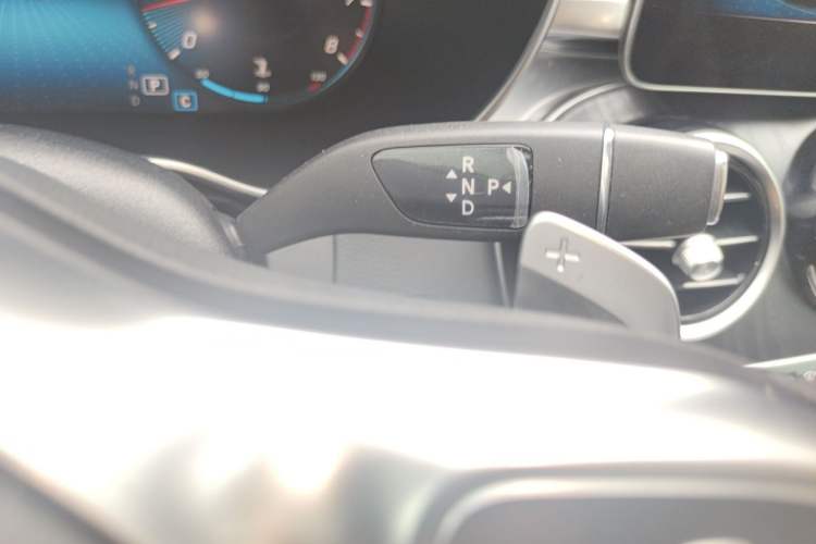 Used Mercedes-Benz C-Class 2020 Updated C 200 L Fashion Edition Gear Lever
