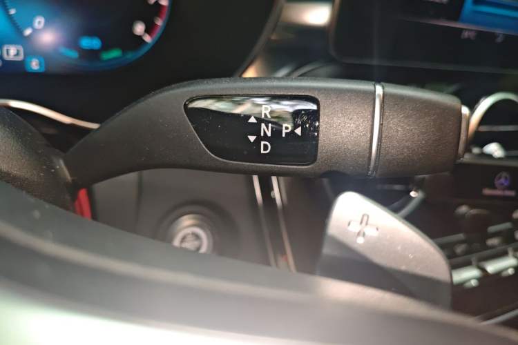 Used Mercedes-Benz C-Class 2020 C 260 L Sport Edition Gear Lever