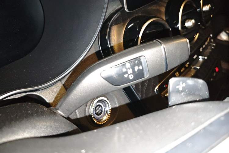 Used Mercedes-Benz C-Class 2020 Restyled C 260 L Sport Edition Gear Lever