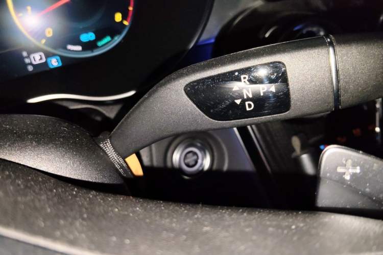 Used Mercedes-Benz C-Class 2020 Restyled C 260 L Sport Edition Gear Lever