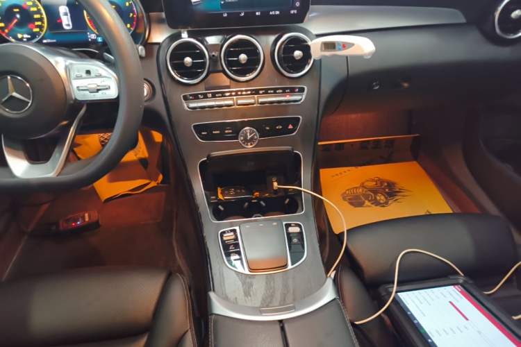 Used Mercedes-Benz C-Class 2020 Restyled C 260 L Sport Edition Gear Lever