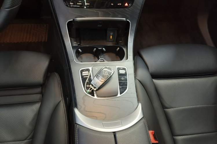 Used Mercedes-Benz C-Class 2020 C 260 L Sport Edition Gear Lever