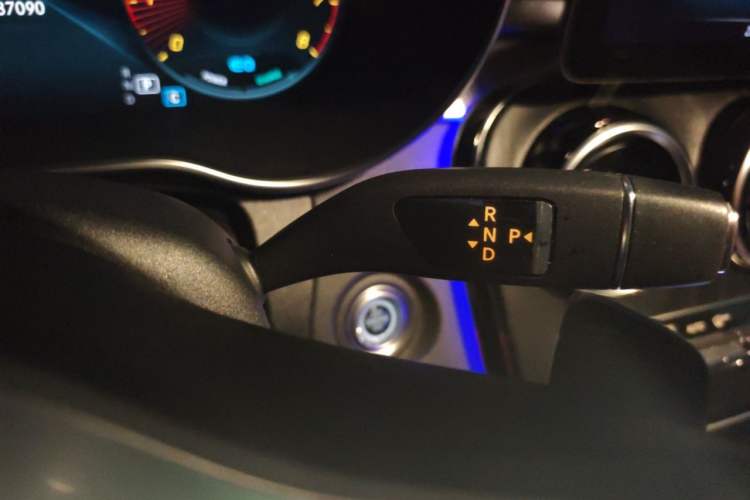 Used Mercedes-Benz C-Class 2020 Restyled C 260 L Sport Edition Gear Lever