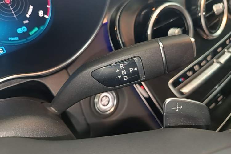 Used Mercedes-Benz C-Class 2020 Restyled C 260 L Sport Edition Gear Lever