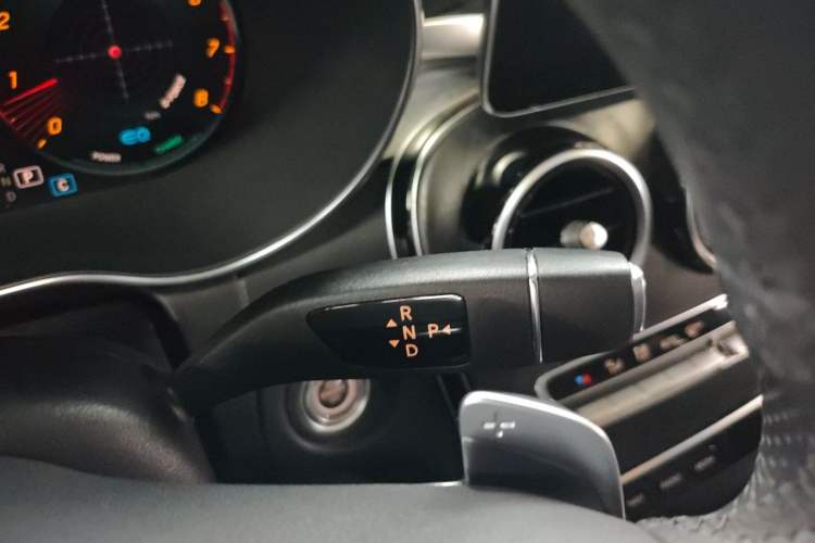 Used Mercedes-Benz C-Class 2020 C 260 L Sport Edition Gear Lever