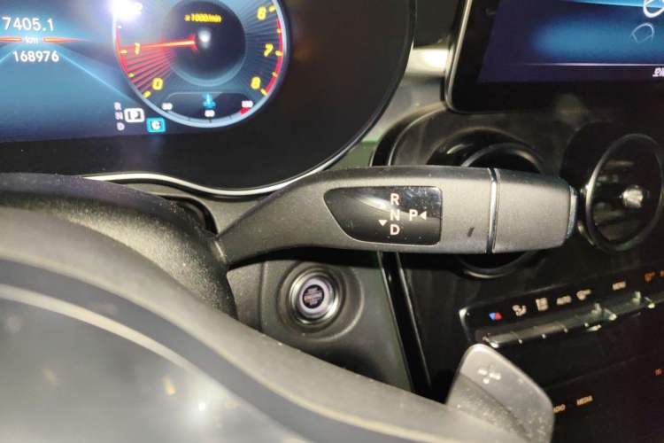 Used Mercedes-Benz C-Class 2020 C 200 L Fashion Edition Sport Version Gear Lever