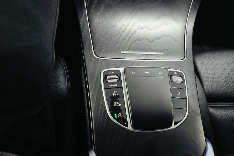 Used Mercedes-Benz C-Class 2020 Restyled C 200 L Fashion Edition Sport Version Gear Lever