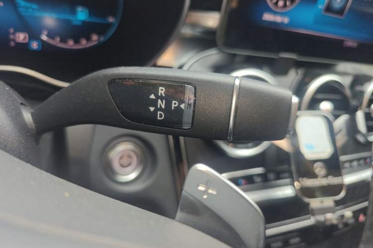 Used Mercedes-Benz C-Class 2020 C 260 L Sport Edition Gear Lever