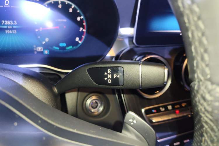 Used Mercedes-Benz C-Class 2020 Restyled C 260 L Sport Edition Gear Lever