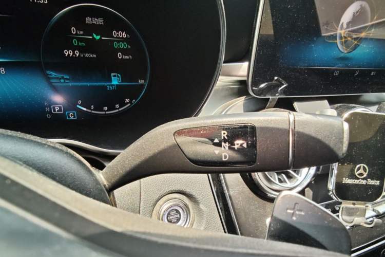 Used Mercedes-Benz C-Class 2020 C 260 L Sport Edition Gear Lever