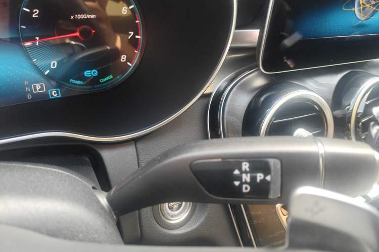 Used Mercedes-Benz C-Class 2020 C 260 L Sport Edition Gear Lever