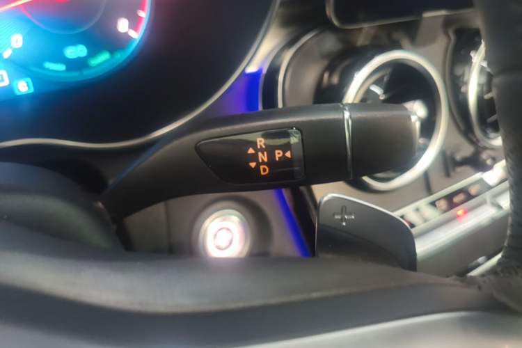 Used Mercedes-Benz C-Class 2020 Restyled C 260 L Sport Edition Gear Lever