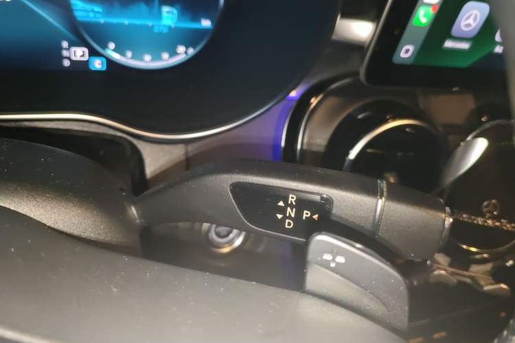 Used Mercedes-Benz C-Class 2020 C 260 L Sport Edition Gear Lever