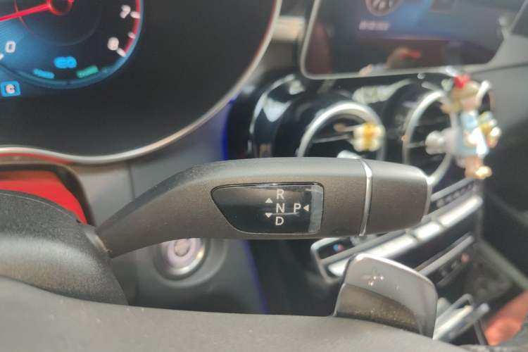 Used Mercedes-Benz C-Class 2020 Restyled C 260 Sport Edition Gear Lever