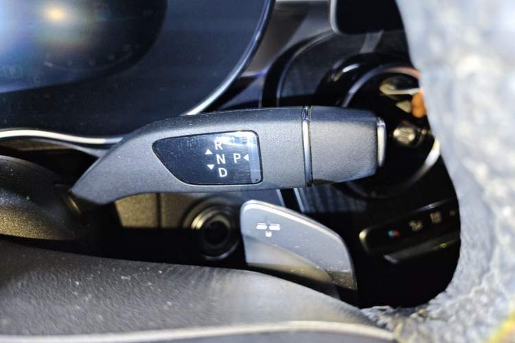 Used Mercedes-Benz C-Class 2020 Restyled C 200 L Fashion Edition Sport Version Gear Lever