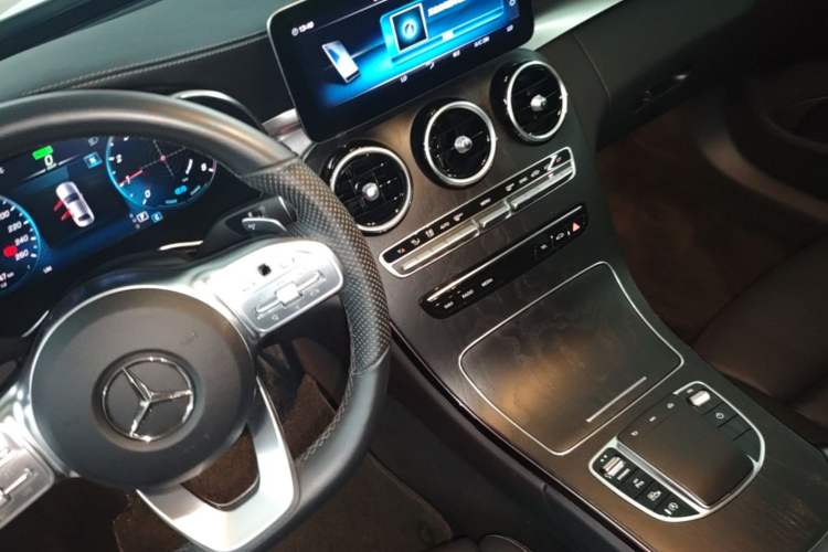 Used Mercedes-Benz C-Class 2020 Restyled C 260 L Sport Edition Gear Lever