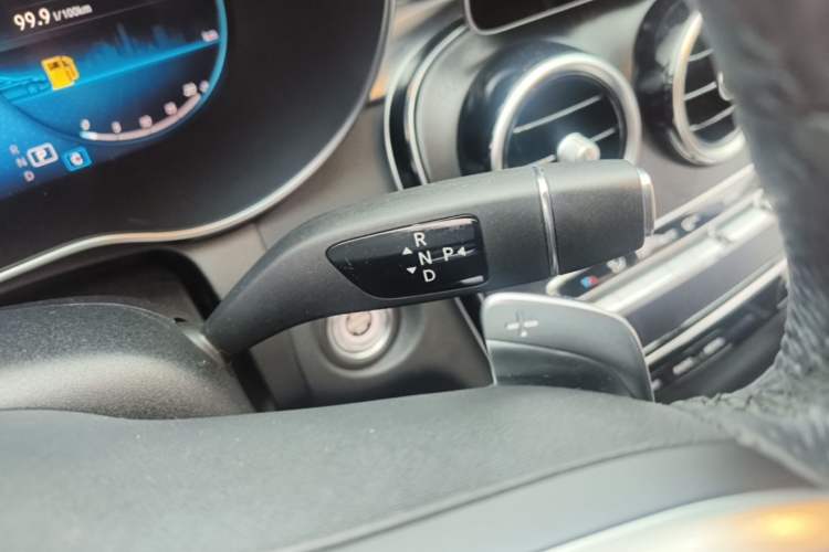 Used Mercedes-Benz C-Class 2020 Restyled C 260 L Sport Edition Gear Lever