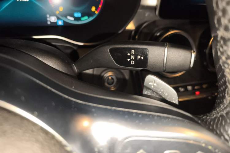 Used Mercedes-Benz C-Class 2020 C 260 L Sport Edition Gear Lever
