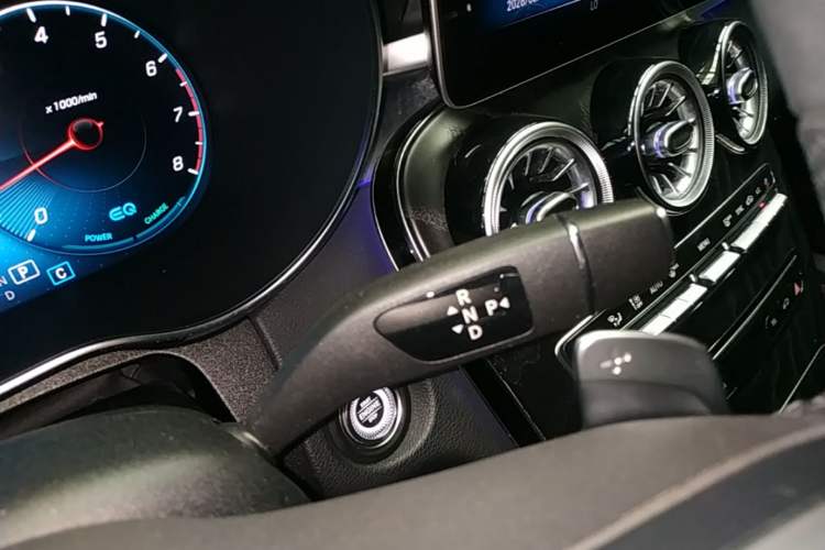 Used Mercedes-Benz C-Class 2020 Restyled C 260 L Sport Edition Gear Lever