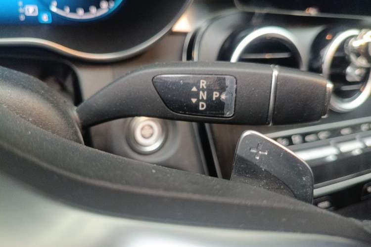 Used Mercedes-Benz C-Class 2020 Restyled C 200 L Dynamic Sports Edition Gear Lever