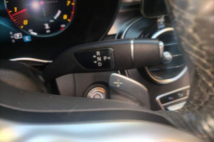 Used Mercedes-Benz C-Class 2020 C 200 L Fashion Edition Sport Version Gear Lever