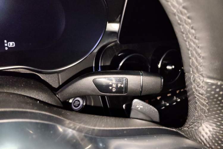 Used Mercedes-Benz C-Class 2020 C 260 L Sport Edition Gear Lever