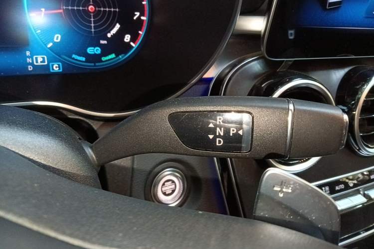 Used Mercedes-Benz C-Class 2020 Restyled C 260 L Sport Edition Gear Lever