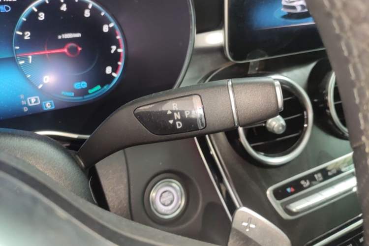 Used Mercedes-Benz C-Class 2020 Restyled C 260 L Sport Edition Gear Lever