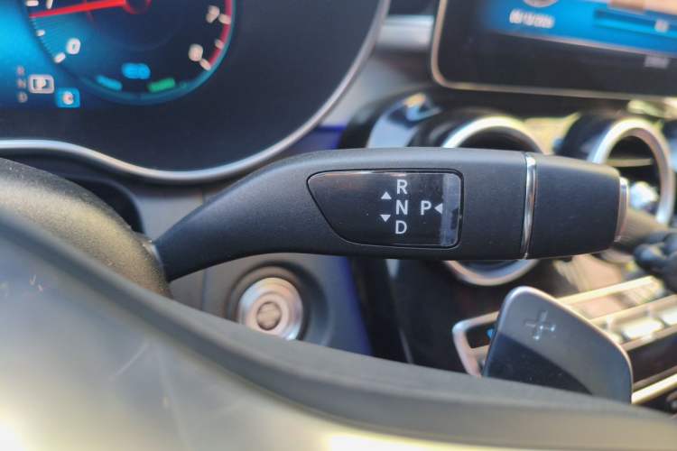 Used Mercedes-Benz C-Class 2020 Restyled C 260 Sport Edition Gear Lever