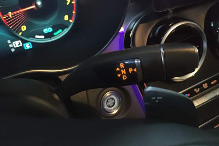 Used Mercedes-Benz C-Class 2020 Restyled C 260 L Sport Edition Gear Lever