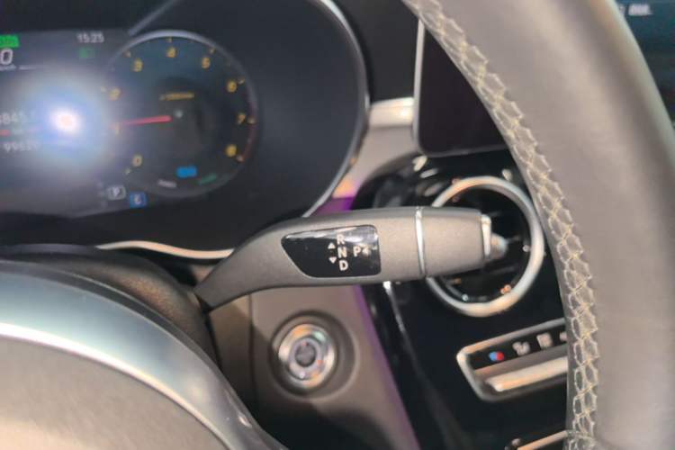 Used Mercedes-Benz C-Class 2020 Restyled C 260 Sport Edition Gear Lever