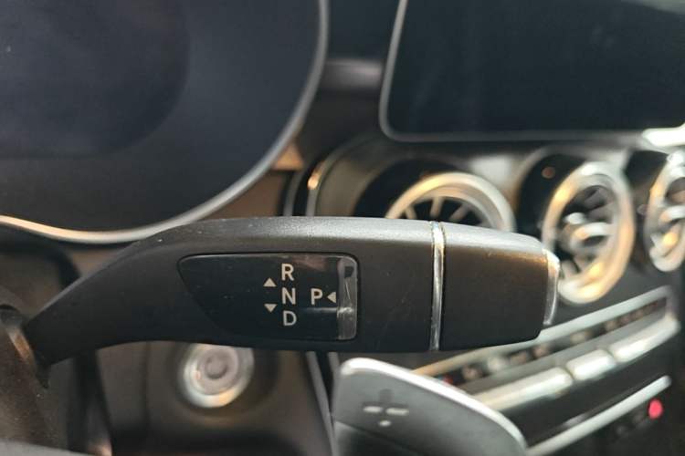 Used Mercedes-Benz C-Class 2020 Restyled C 260 L Sport Edition Gear Lever