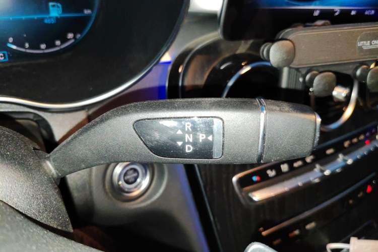 Used Mercedes-Benz C-Class 2020 Restyled C 260 L Sport Edition Gear Lever