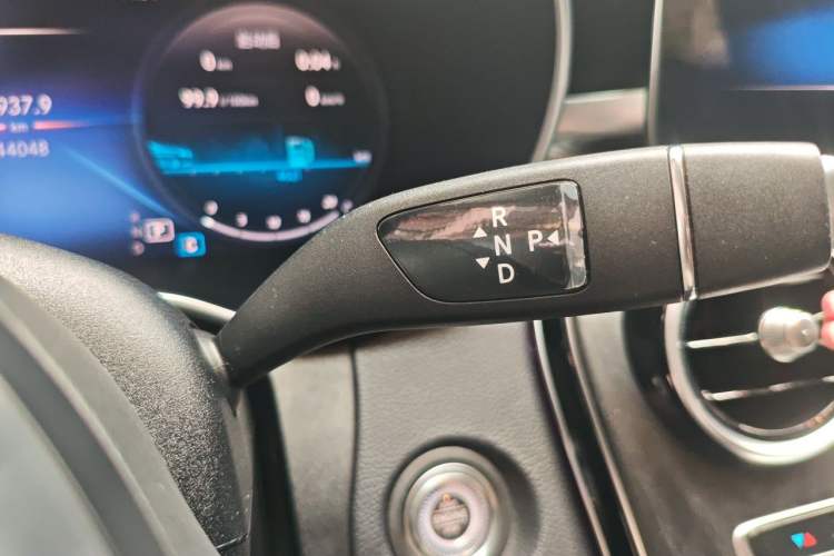 Used Mercedes-Benz C-Class 2020 Updated C 200 L Fashion Edition Gear Lever