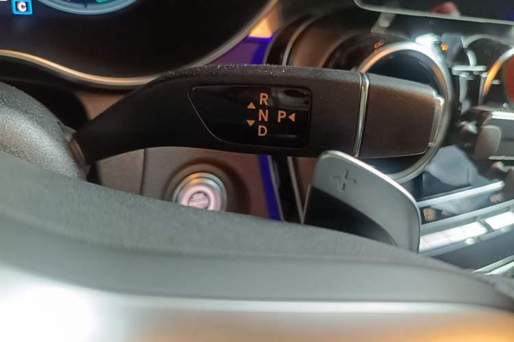Used Mercedes-Benz C-Class 2020 Restyled C 260 L Sport Edition Gear Lever