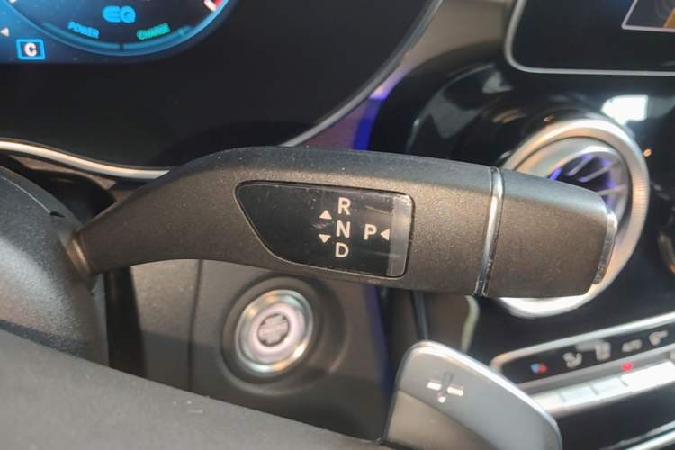 Used Mercedes-Benz C-Class 2020 C 260 Sport Edition Gear Lever