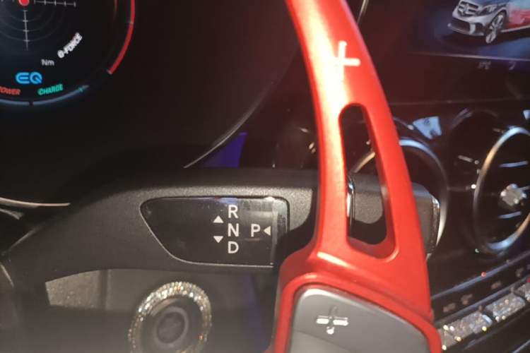 Used Mercedes-Benz C-Class 2020 Restyled C 260 Sport Edition Gear Lever