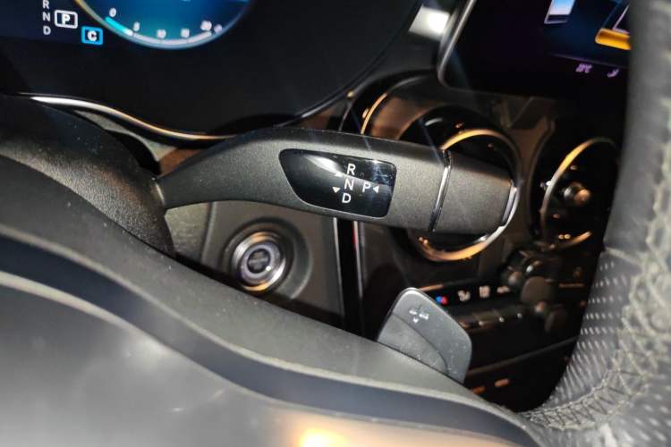 Used Mercedes-Benz C-Class 2020 C 260 L Sport Edition Gear Lever