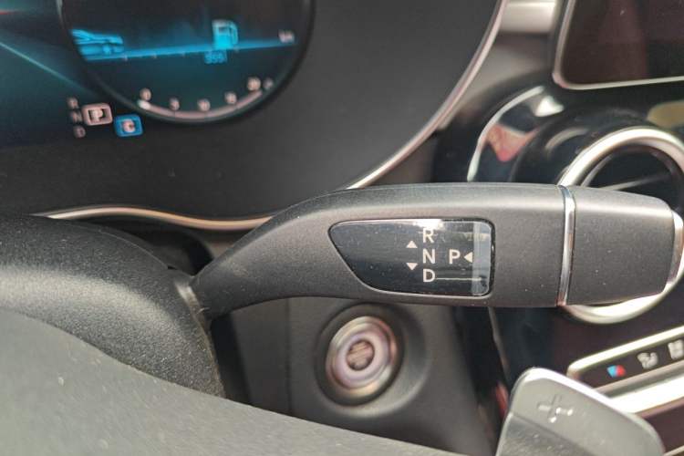 Used Mercedes-Benz C-Class 2020 Restyled C 260 Sport Edition Gear Lever