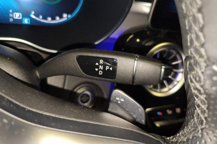 Used Mercedes-Benz C-Class 2020 C 260 Sport Edition Gear Lever