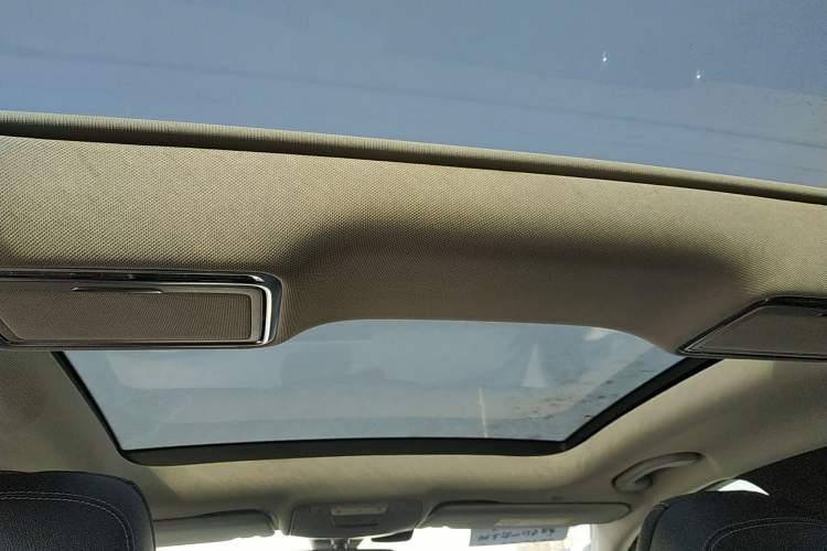 Used Mercedes-Benz C-Class 2020 C 260 L Sport Edition Headliner