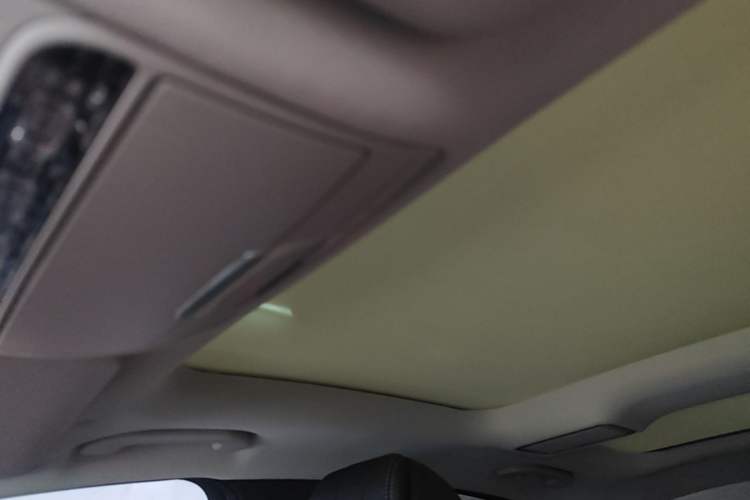 Used Mercedes-Benz C-Class 2020 Restyled C 260 L Sport Edition Headliner