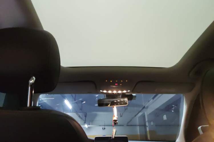 Used Mercedes-Benz C-Class 2020 C 260 L Sport Edition Headliner
