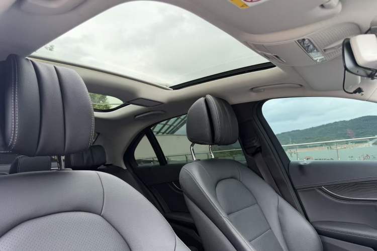 Used Mercedes-Benz C-Class 2020 Restyled C 260 L Sport Edition Headliner