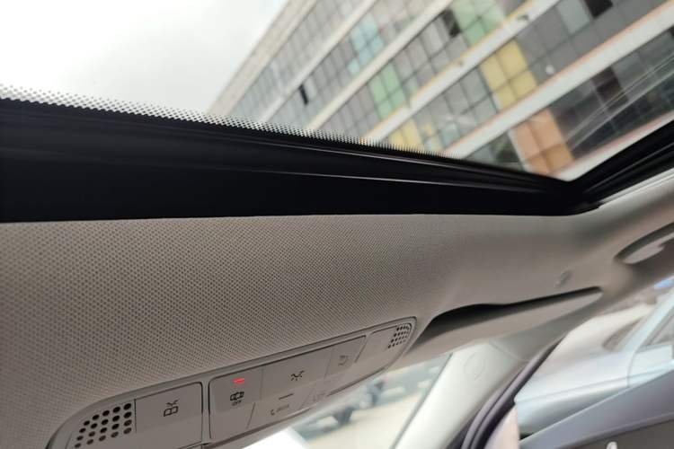 Used Mercedes-Benz C-Class 2020 Restyled C 200 L Fashion Edition Sport Version Headliner
