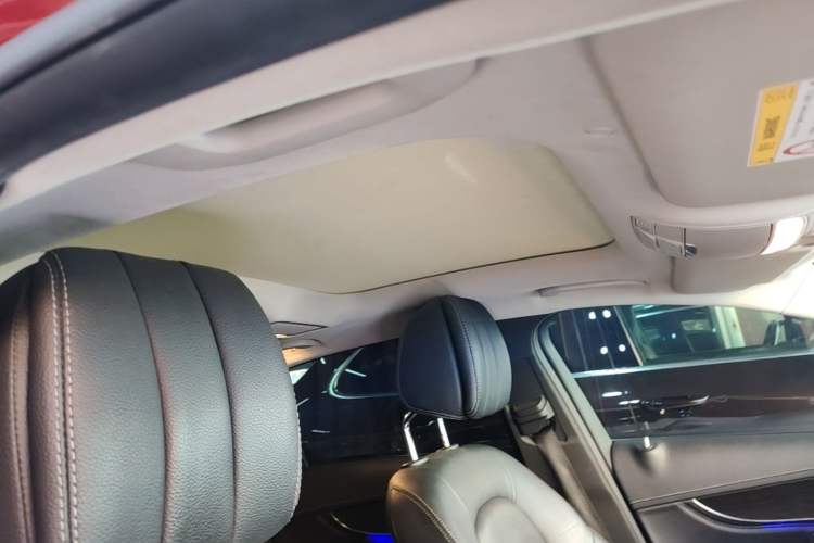 Used Mercedes-Benz C-Class 2020 Restyled C 260 L Sport Edition Headliner