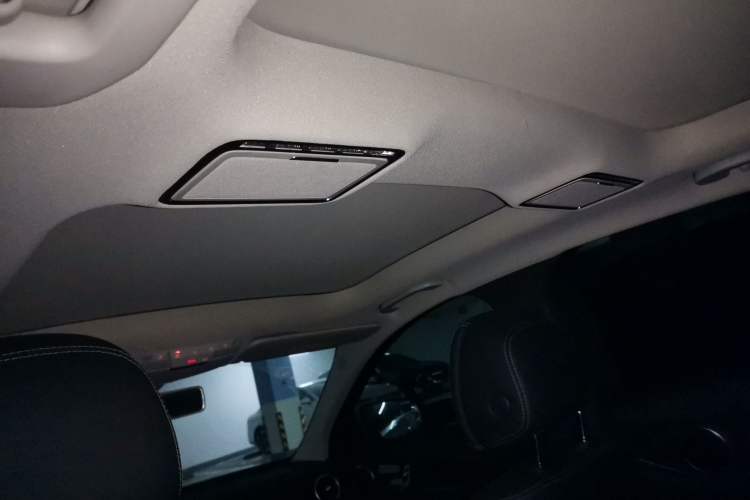 Used Mercedes-Benz C-Class 2020 Restyled C 260 L Sport Edition Headliner