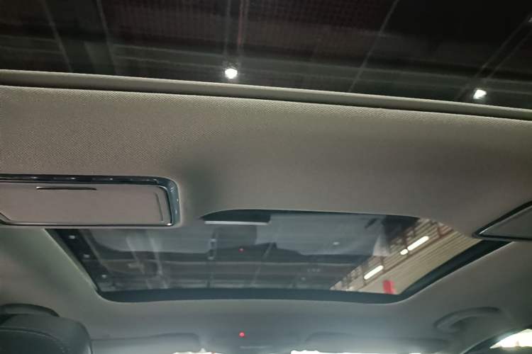 Used Mercedes-Benz C-Class 2020 Restyled C 260 L Sport Edition Headliner
